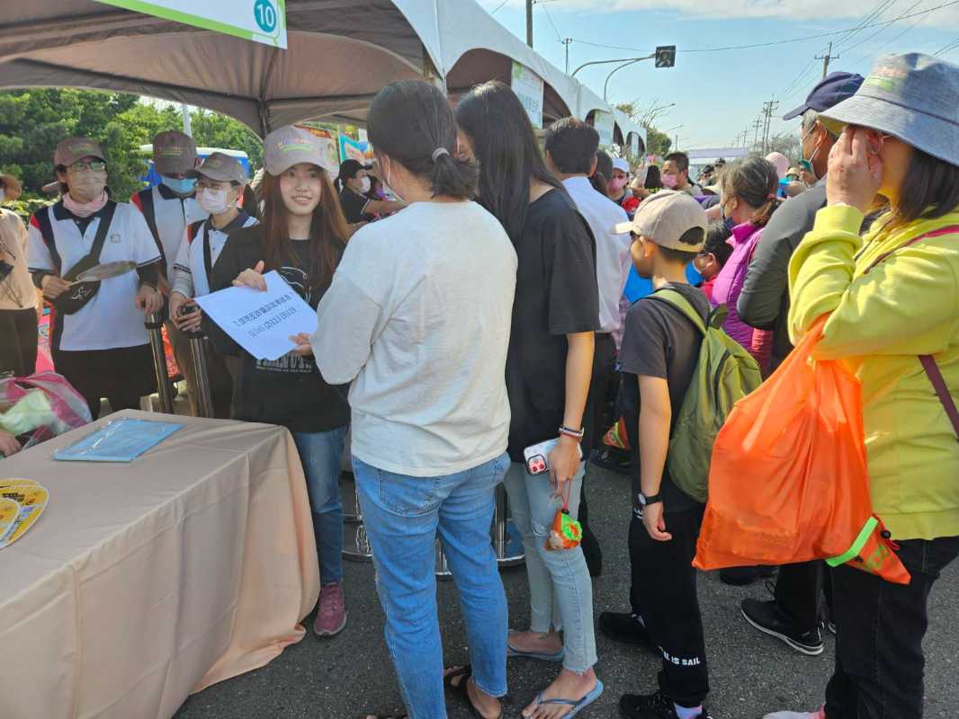 ▲2025國際台灣胡蘿蔔日　東勢鄉政風室邀您一同胡now。（圖/雲林東勢鄉政風室提供 彭可翻拍）